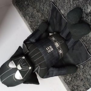 Star Wars Darth Vader 25" Stuffed Animal/Doll Black w/Pin Striping Cape & Helmet